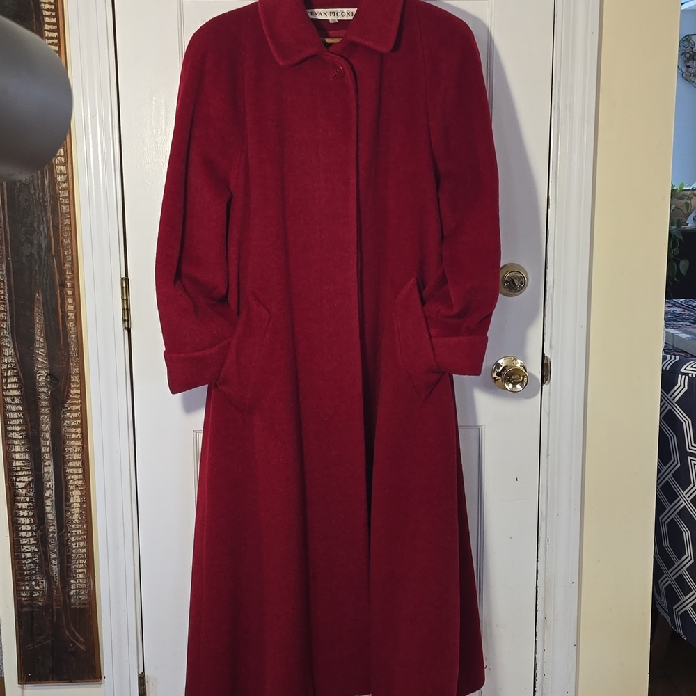Beautiful Vintage Evan-Picone Full Length Winter Coat Rich Red L/XL Pockets